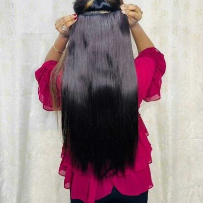 Five Clip Hair Extensions 28 Inch Long (ফাইভ ক্লিপ হেয়ার এক্সটেনশন 28 ইঞ্চি লম্বা)
